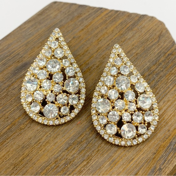 Sparkling clear rhinestone large teardrop shaped post earrings wedding formal - Picture 1 of 9